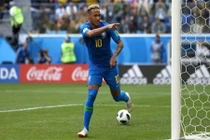 Vũ công Samba thoát chết phút bù giờ tại World Cup 2018