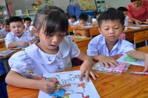 Phụ huynh nôn nóng bắt con học chữ để vào lớp một