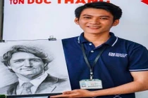 Nam sinh ĐH Tôn Đức Thắng tặng Thủ tướng Canada tranh siêu đẹp