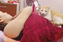 Thanh niên "cay cú" tố cáo bố mẹ yêu mèo hơn con