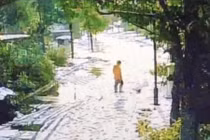 Bé trai 9 tuổi bị mẹ trói và đánh đến chết vì đánh mất điện thoại