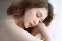 Bông hồng lai Việt - Mỹ diện áo 2 dây khoe body cực hot