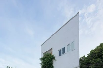 Nhà "mỏng như tờ giấy” ở Hà Nội khiến báo ngoại ngỡ ngàng