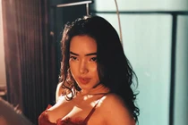 Hot girl Châu Bùi khoe vòng 1 hút mọi ánh nhìn