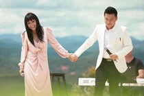 “Lam Trường từng bị khán giả đụng chạm cơ thể, ngắt nhéo bầm tím”