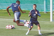 Chuyển nhượng bóng đá mới nhất: Sau Griezmann, Barca nổ bom tấn 130 triệu bảng