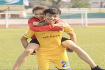 Người đẹp Ngọc Nữ nói gì về “tin đồn” yêu chàng cầu thủ U23 Việt Nam