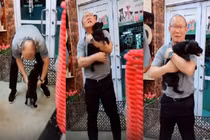 Trước trận bán kết HLV đội tuyển Việt Nam thư giãn bên chú cún cưng