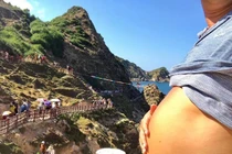 Không đẹp thì phải độc: Chàng trai Việt chơi lớn đưa "bụng bia" đi khắp thế gian