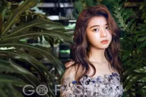 Nhan sắc đốn tim của “hot girl quả táo” từng quảng cáo cho Apple