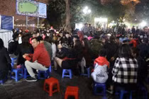 Chủ hàng “mài dao” đợi “chém đẹp” khách hàng đêm giao thừa 2018