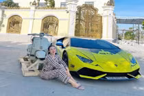 Nữ đại gia "tậu" Vespa 946 Christian Dior bất ngờ phát ngôn gây choáng