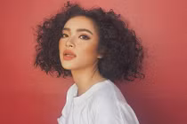 Cô gái 19 tuổi mang nét đẹp hòa trộn Châu Bùi - Hạ Vi