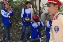 A Đây Rồi: CSGT phạt học sinh không đội mũ bảo hiểm cực dễ thương