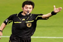 Trọng tài ngoại cầm còi trận Hà Nội T&T - B.Bình Dương