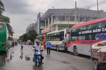 Bến xe miền Đông: Bỗng nhiên “biếu không” nửa tỉ đồng