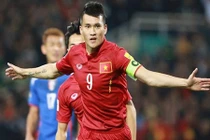 Công Vinh bức xúc “phản pháo” về những scandal