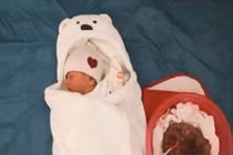 Bác sĩ sản khoa “sốc” với thông tin cổ vũ cách sinh con “thuận tự nhiên“