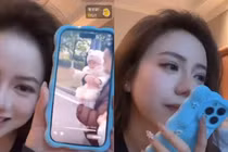 Nữ coser công khai "treo thưởng" lớn người sinh con cho mình