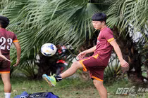 Xuân Trường tập nhẹ cùng đồng đội sau chấn thương