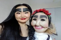 Lông mày quái đản, cô gái khiến cộng đồng mạng hoảng hốt