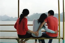 Yêu bạn trai của bạn thân, tôi hoang mang không biết làm sao