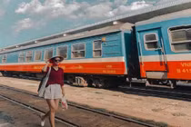 Du lịch bằng tàu hoả có gì hot khiến giới trẻ thích thú?