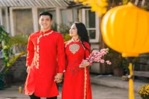 Hội cầu thủ Việt Nam mặc áo dài cách tân chúc Tết Kỷ Hợi