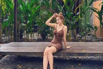 Thiên An ngày một chuộng diện đồ gợi cảm hậu chuyện tình buồn