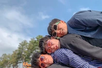 Bộ ảnh hội trai đẹp như tiên đồng hơn cả hội chị em