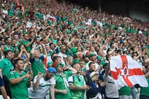 CĐV Bắc Ireland đột tử trên khán đài Euro 2016 vì quá sướng