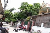 Mẹ bàng hoàng phát hiện con trai chết trong tư thế treo cổ 