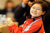Hoa khôi bóng bàn Nhật Bản khoe dáng khi thi đấu