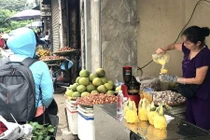 20 ngàn/lít, nước ép hàng sang bán đầy vỉa hè Hà Nội