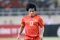 Người hùng AFF Cup của Việt Nam bất ngờ giải nghệ