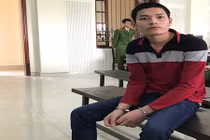 Lấy gậy ném người đi đường tử vong