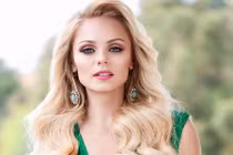 Ảnh: Phụ nữ Canada đẹp gợi cảm miễn chê từ nét mặt đến vóc dáng 