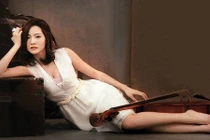 Cha phá sản, kiều nữ 8X bám đại gia náu thân