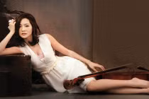 Cha phá sản, kiều nữ 8X bám đại gia náu thân