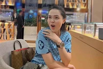 Đi mua đồng hồ tặng chồng, vợ Duy Mạnh dát hàng hiệu kín người