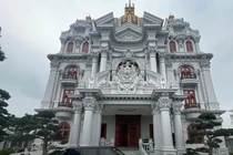 Tòa lâu đài Hải Dương gây sốt netizen nói "Vua chúa chỉ đến thế"