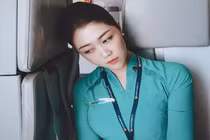 Bị hỏi chuyện lấy chồng, nữ tiếp viên Vietnam Airlines trả lời cực khéo
