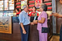 Tan chảy với hình ảnh tình yêu “ông bà anh” ngày 8/3