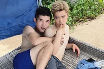 Lộ ảnh Công Phượng "ôm ấp trai lạ" khiến CĐM hết hồn