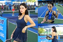 Hot girl gây tranh cãi chơi pickleball 8 tiếng/ngày khoe body miễn chê