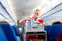 Những điều khách không nên nói với tiếp viên hàng không