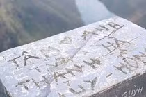 "Phượt thủ rởm" và những hình ảnh xấu xí khiến CĐM điên tiết