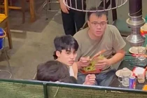 Bị chụp lén, nhan sắc em trai Sơn Tùng M-TP ra sao?