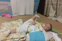 Hội nhóc tì khiến dân mạng cười ngặt nghẽo vì dáng ngủ "chẳng giống ai"