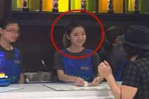 Nữ nhân viên phục vụ nổi tiếng vì xinh như hot girl